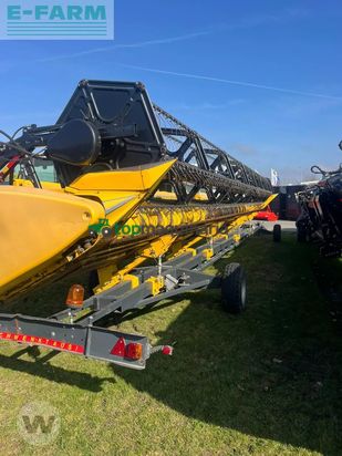 Cosechadora de Cereal - New Holland - cr 10.90