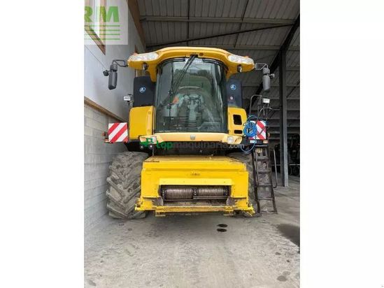 Cosechadora de Cereal - New Holland - cr980