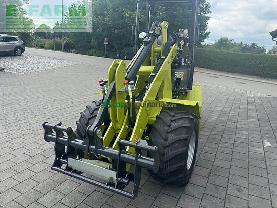 Minicargadora - Fliegl - 25-27