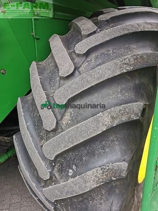 Cosechadora de Cereal - John Deere - t560