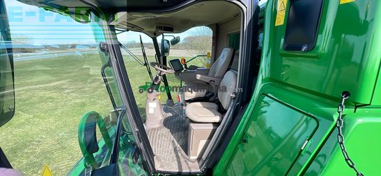 Cosechadora de Cereal - John Deere - S690