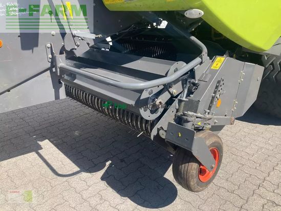 Empacadora gigant - Claas - quadrant 5200 fc tandem