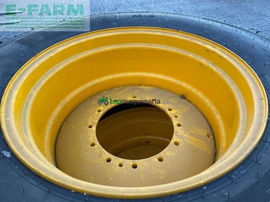 Tractor agrícola - JCB - kompletträder 600/65r34 nokian