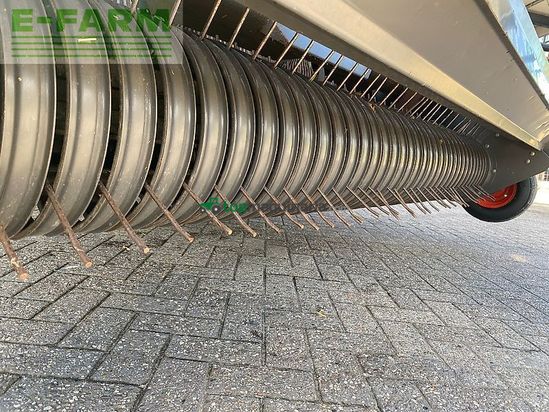 Empacadora gigant - Claas - quadrant 5300fc