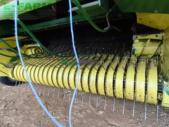 Empacadora gigant - John Deere - 590