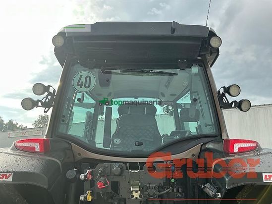 Tractor agrícola - Valtra - g 135 v 1b9