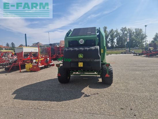Empacadora gigant - John Deere - V451M