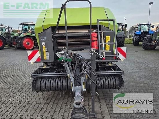 Empacadora gigant - Claas - rollant 520 rc