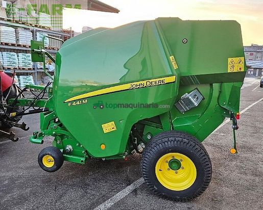 Empacadora gigant - John Deere - f441 m