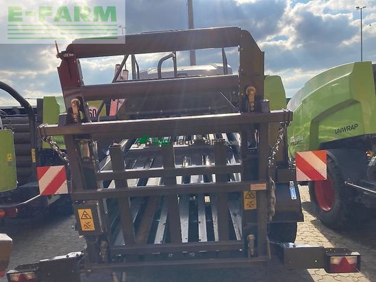 Empacadora gigant - Claas - quadrant 5200 fc evolution