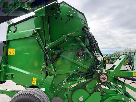 Empacadora gigant - John Deere - v451g