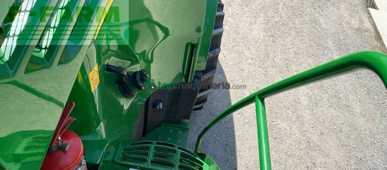 Cosechadora de Cereal - John Deere - 8300
