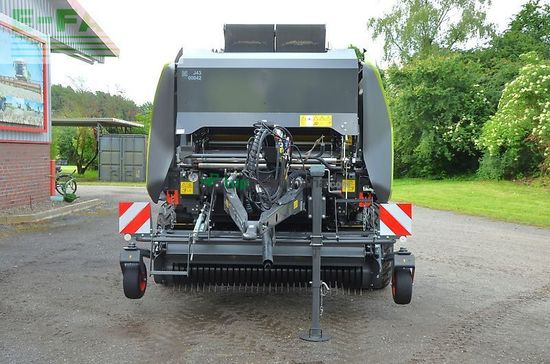 Empacadora gigant - Claas - cerex 780 rc