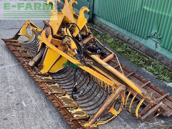 Tractor agrícola - John Deere - 6820 mit herder grenadier mbk502ls