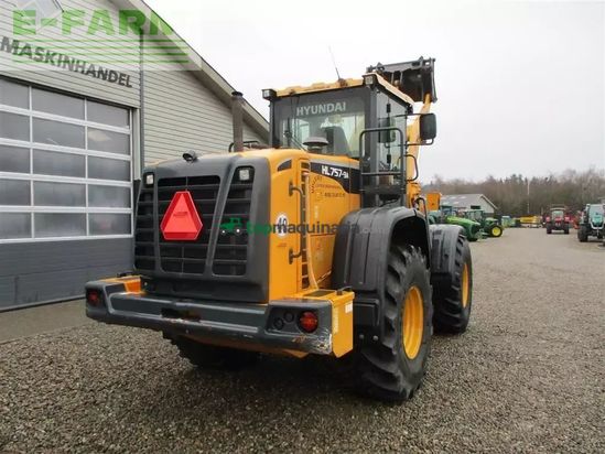 Minicargadora - Hyundai - 757-9a med 620/75r26 traktor hjul montering på