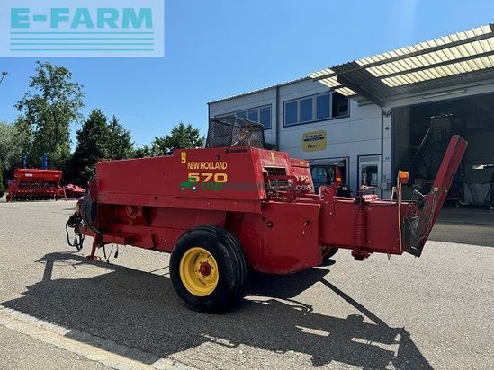 Empacadora gigant - New Holland - 570