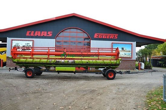 Cosechadora de Cereal - Claas - trion 740 terra trac