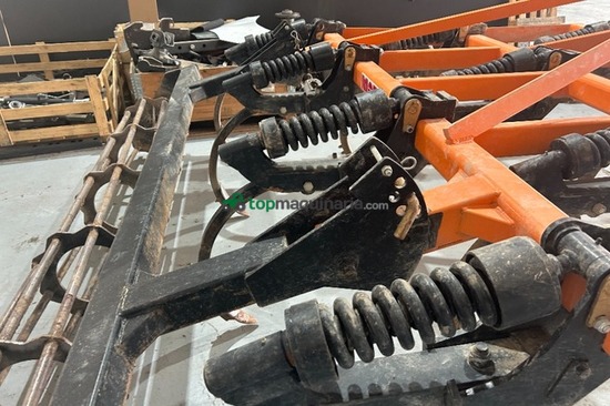 CHISEL SEMICHISEL HERRERO 3 HILERAS 2.95 MTS CON RODILLO CRG