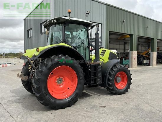Tractor agrícola - Claas - 810 axion tractor (st27040)