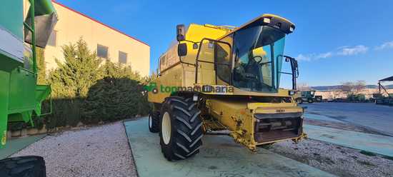 Cosechadora de Cereal - New Holland - TX68 PLUS