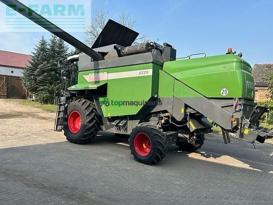 Cosechadora de Cereal - Fendt - 5225 e