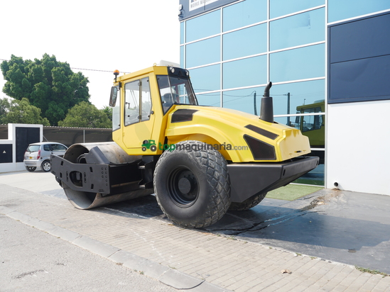 Rodillo compactador - Bomag BW 211