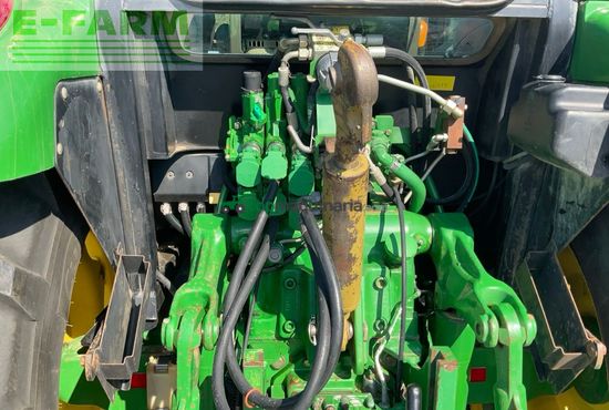 Tractor agrícola - John Deere - 5820