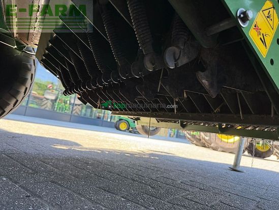 Empacadora gigant - Krone - comprima v 180 xc