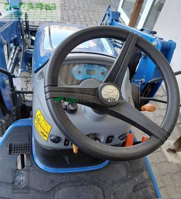 Tractor agrícola - New Holland - boomer25c C