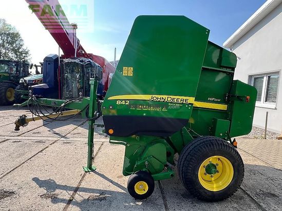 Empacadora gigant - John Deere - 842 hiflow