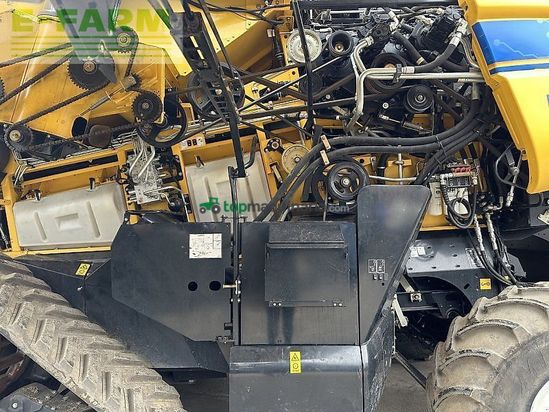 Cosechadora de Cereal - New Holland - cr 8.90