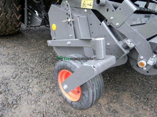 Empacadora gigant - Claas - rollant 454 uniwrap
