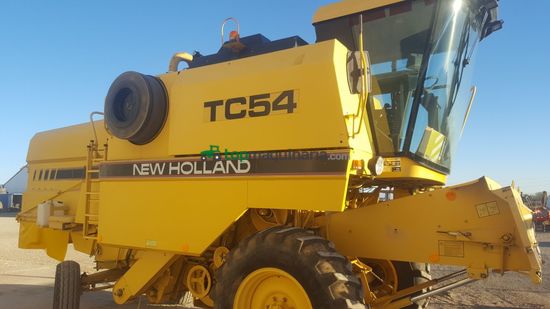 Cosechadora de Cereal - New Holland - TC54