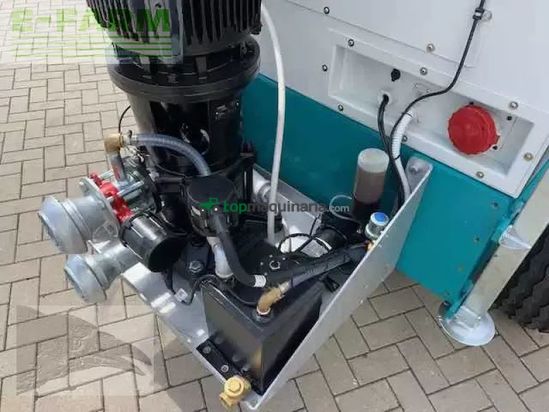 Riego - Ferbo - fox beregnungspumpe mit 40 kva generator