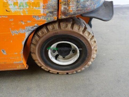 Elevadora - Jungheinrich - efg vac 22