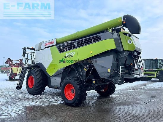 Cosechadora de Cereal - Claas - lexion 6700 + v930