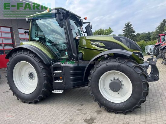 Tractor agrícola - Valtra - t215 d mit rüfa und fk