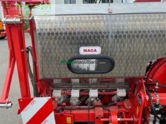 Sembradora monograno mecanica - Becker - aeromat p12 hkt dte fronttank