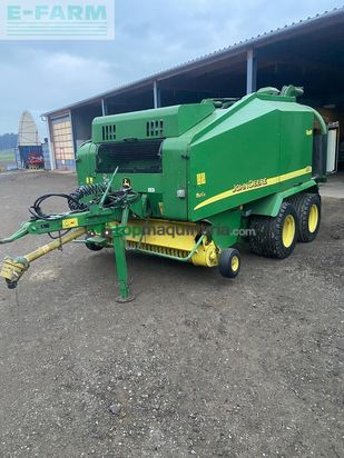 Empacadora gigant - John Deere - 678pb