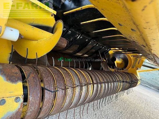 Empacadora gigant - New Holland