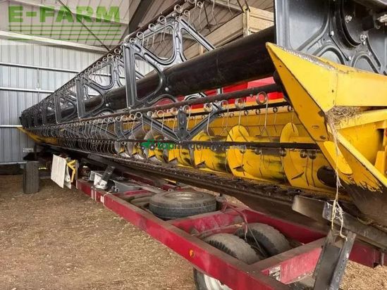 Cosechadora de Cereal - New Holland - cr9080