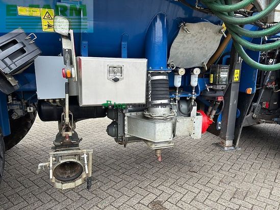 Tractor agrícola - Claas - xerion 4000 & kaweco schwanenhals tridem