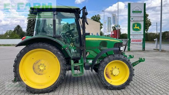 Tractor agrícola - John Deere - 5820