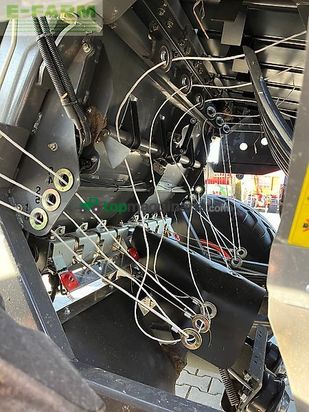 Empacadora gigant - Claas - quadrant 5300 rc