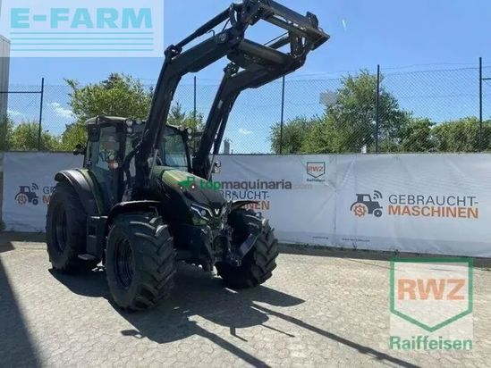 Minicargadora - Valtra - g135 v schlepper