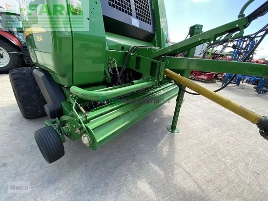 Empacadora gigant - John Deere - 864