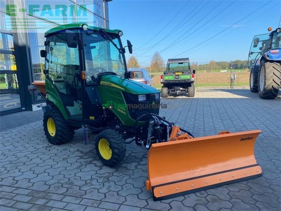 Tractor agrícola - John Deere - 1026r + matev schneeschild + salzstreuer