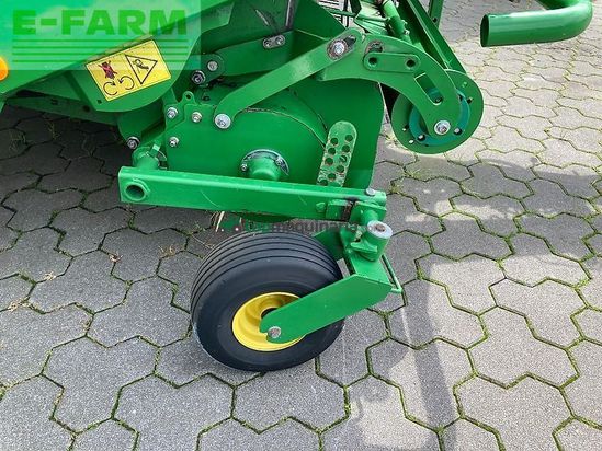 Empacadora gigant - John Deere - 990