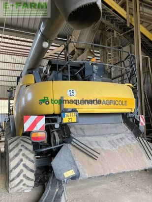 Cosechadora de Cereal - New Holland - cr 9080