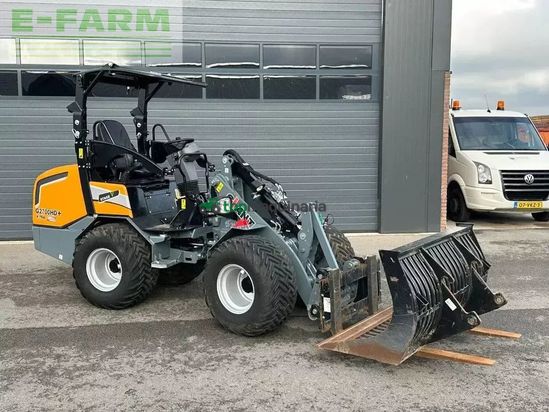 Minicargadora -  - giant g2700hd+